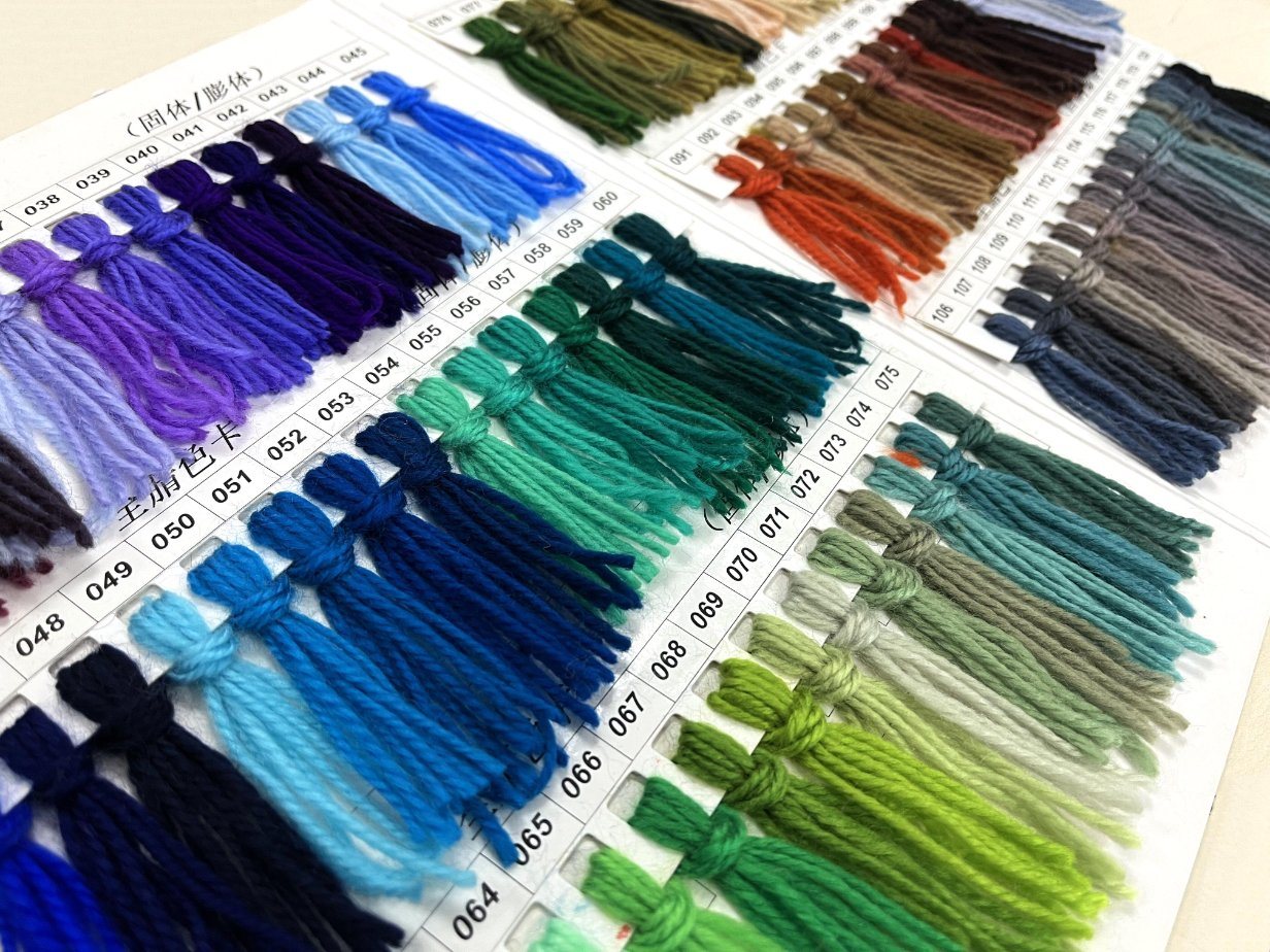 Craft Vogue Fully Stocked Fashionable Best Sell Amazon Free Samples Crochet Yarn for Hand Knitting Yarn Soft Worsted 100% Acrylic Yarn