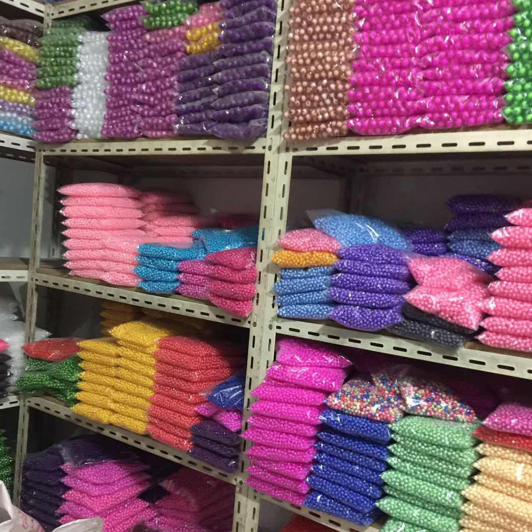 Hans Manufacturers in China Colorful Large Hole Plastic Beads